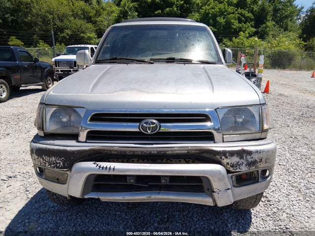 Toyota 4Runner Limited V6