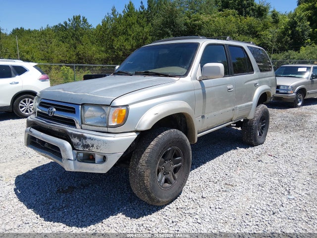 Toyota 4Runner Limited V6