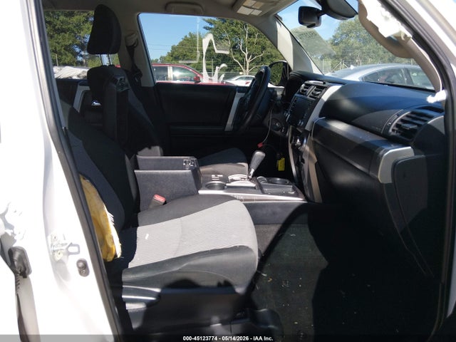 Toyota 4Runner Sr5