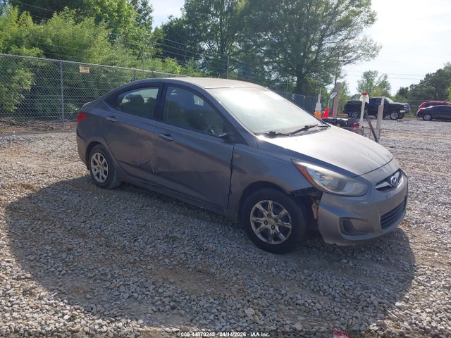 Salvage Hyundai ACCENT Image