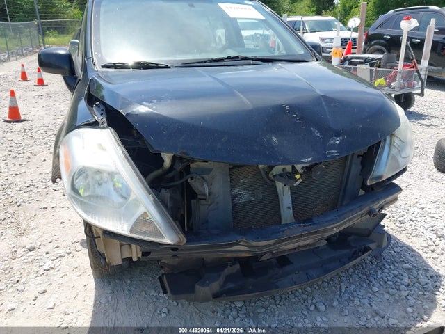 Nissan Versa 1.8 S