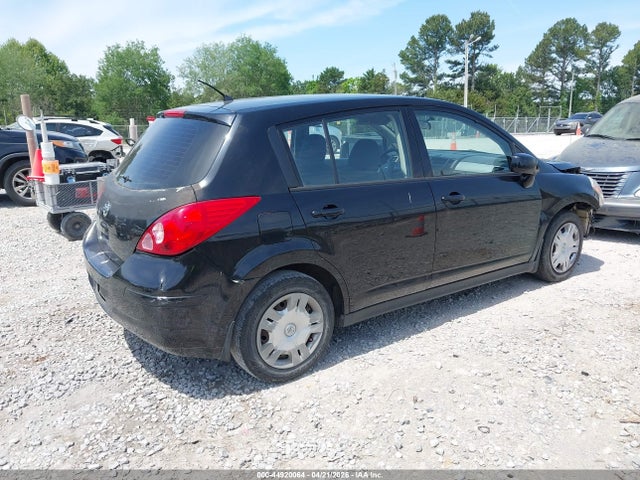 Nissan Versa 1.8 S