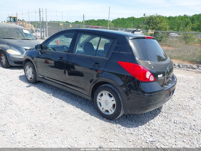 Nissan Versa 1.8 S