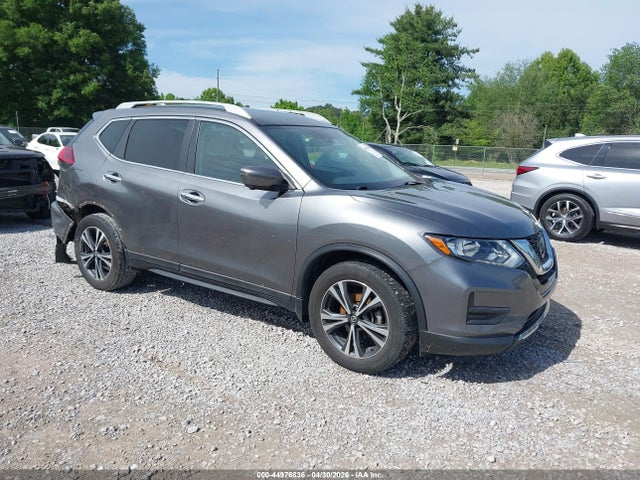 Salvage Nissan Rogue Image