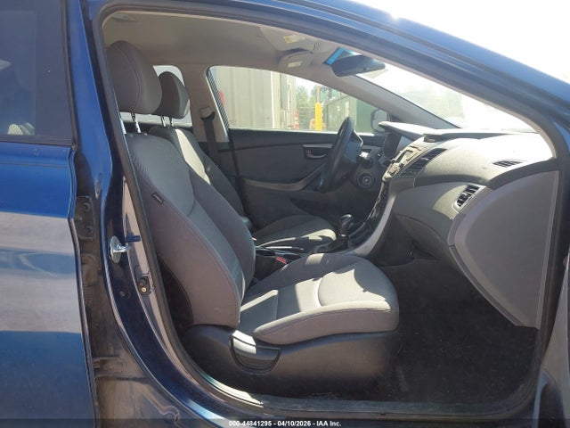 Hyundai ELANTRA Se