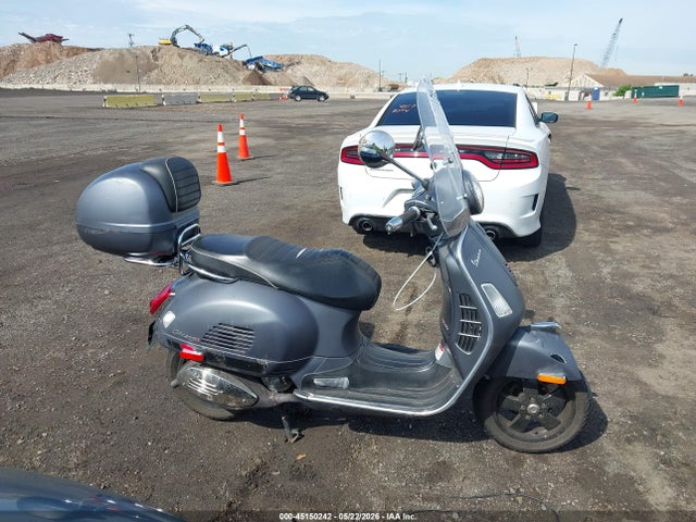 Vespa Gts Sei Giorni