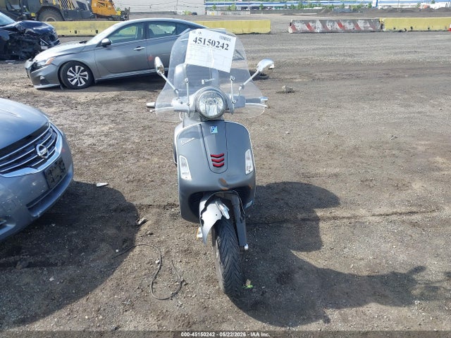 Vespa Gts Sei Giorni