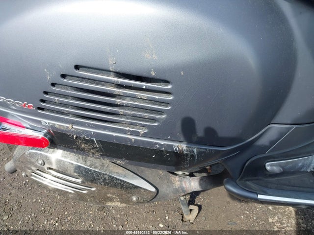 Vespa Gts Sei Giorni