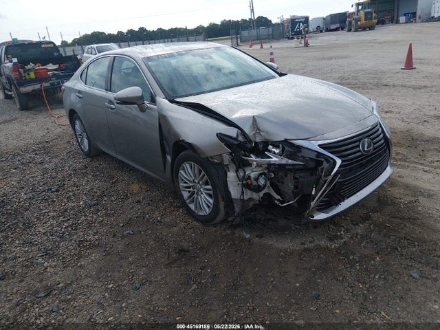 Salvage Lexus Es Image