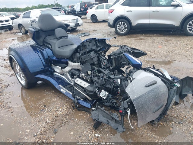 Salvage Honda Gl1800 Image