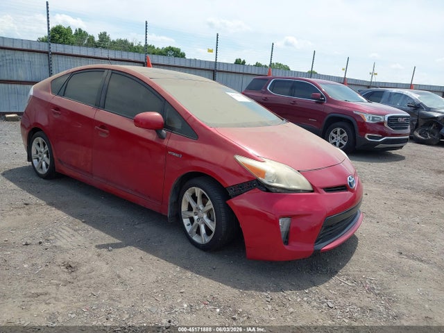 Salvage Toyota Prius Image