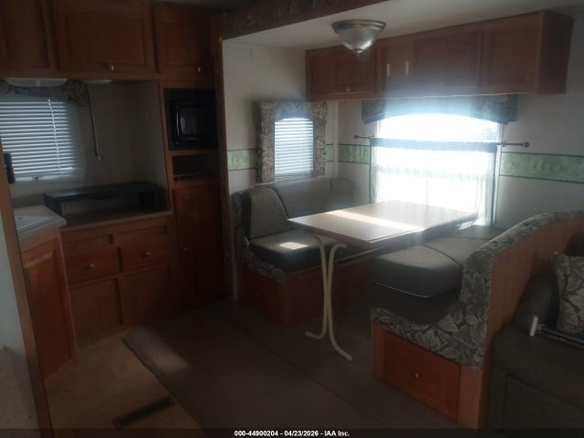 Forest River Wildwood La Fifth Wheel