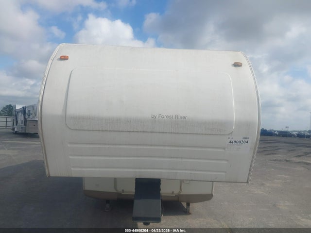 Forest River Wildwood La Fifth Wheel