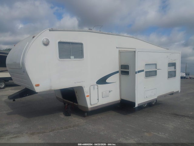 Forest River Wildwood La Fifth Wheel