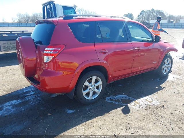 Toyota RAV4 Limited V6