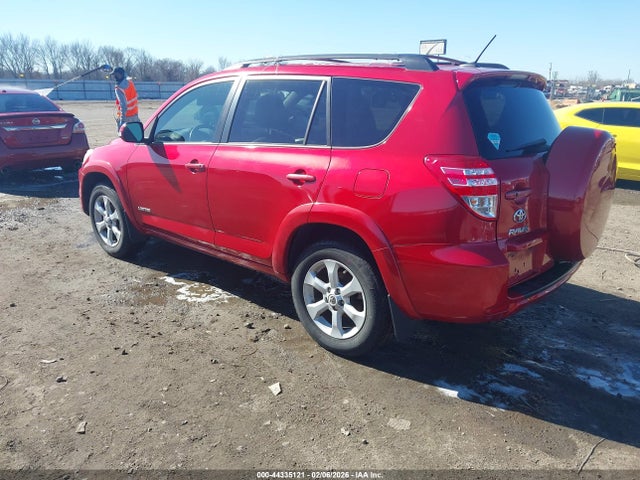 Toyota RAV4 Limited V6