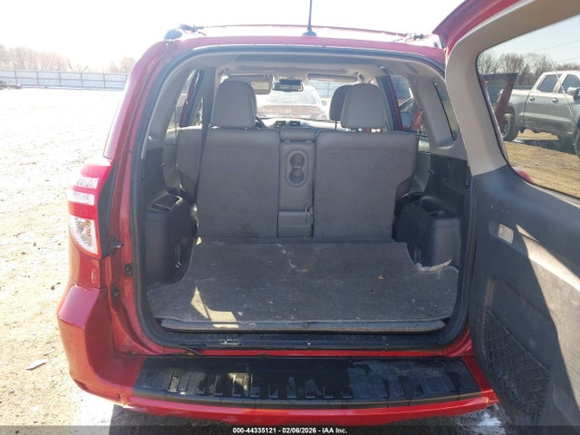Toyota RAV4 Limited V6