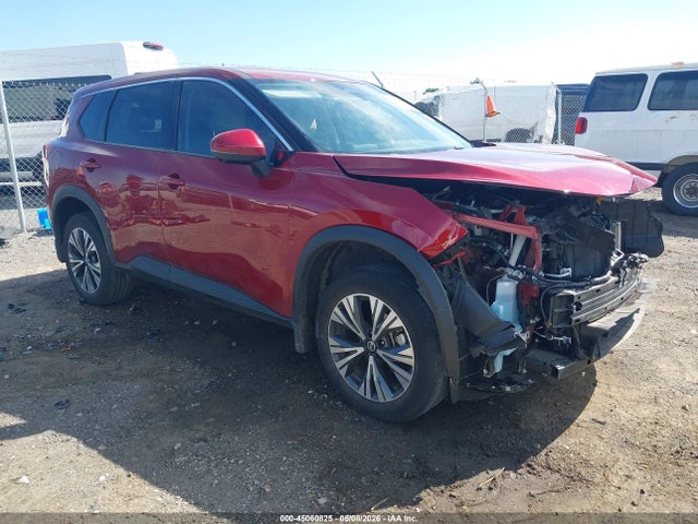Salvage Nissan Rogue Image