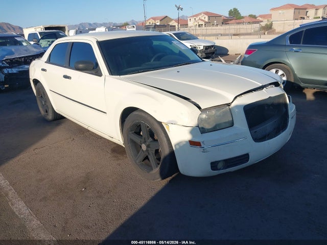 Salvage Chrysler 300 Image