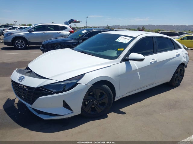 Hyundai ELANTRA Sel