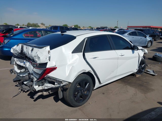 Hyundai ELANTRA Sel