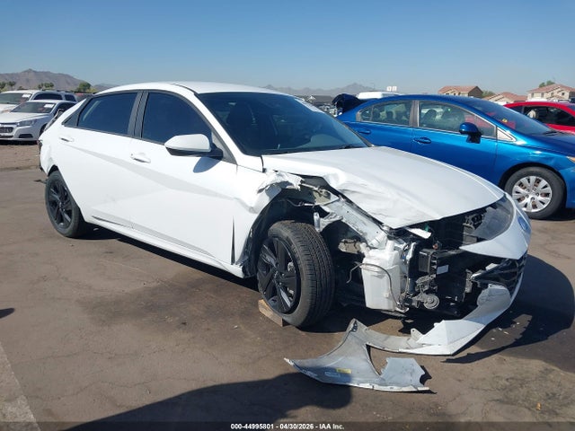 Hyundai ELANTRA Sel
