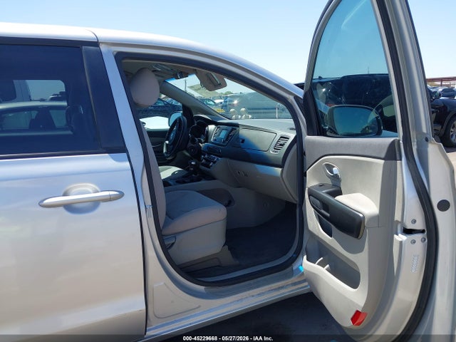 Kia Sedona L
