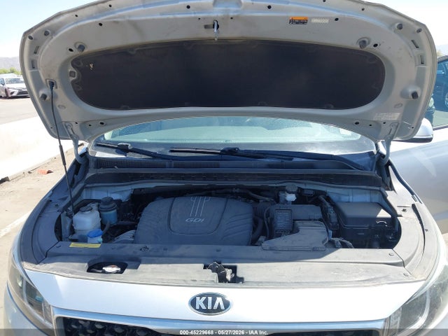 Kia Sedona L