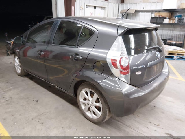 Toyota Prius c Four