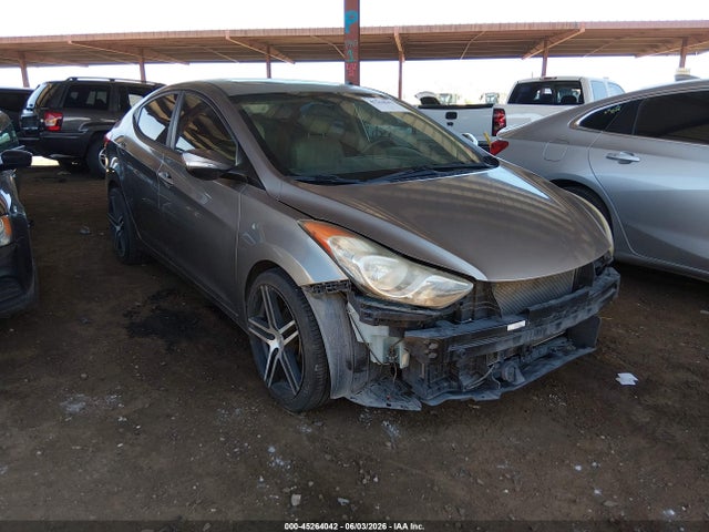 Salvage Hyundai ELANTRA Image