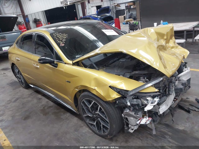 Salvage Hyundai SONATA Image