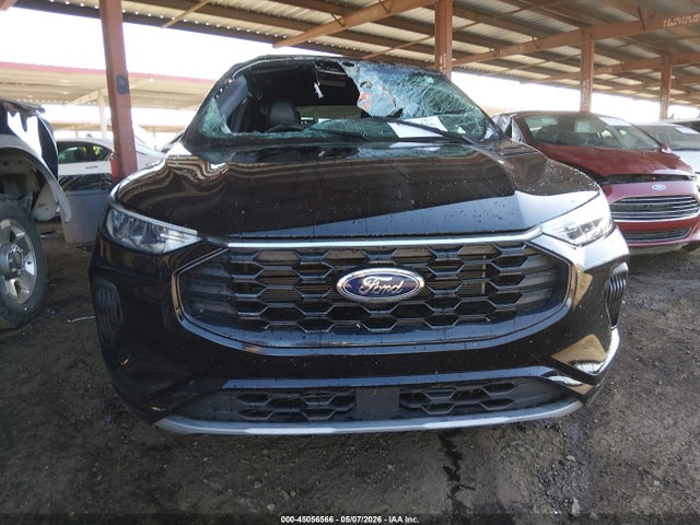 Ford Escape St-line