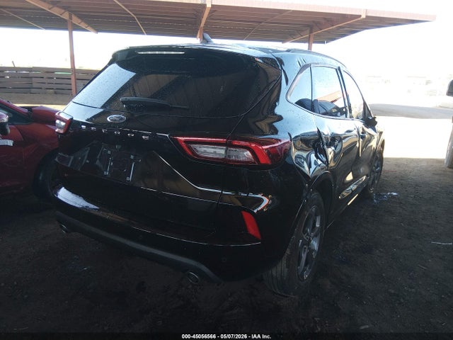 Ford Escape St-line
