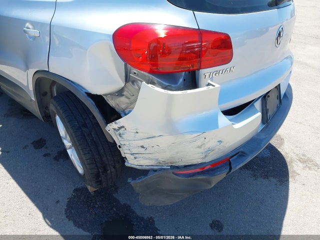 Volkswagen Tiguan S