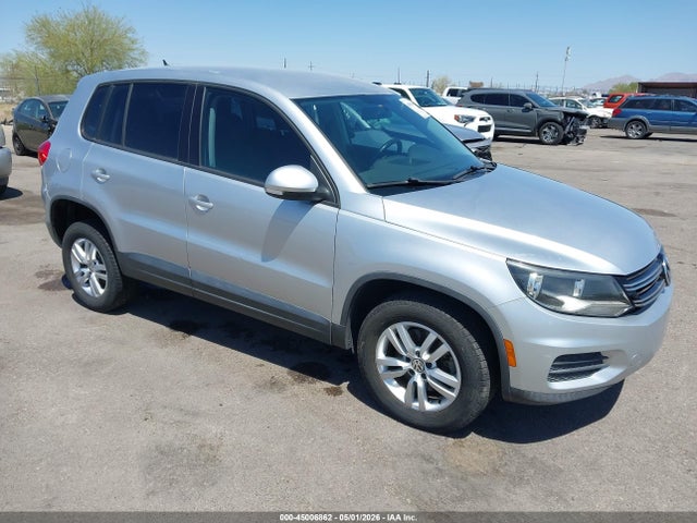 Salvage Volkswagen Tiguan Image