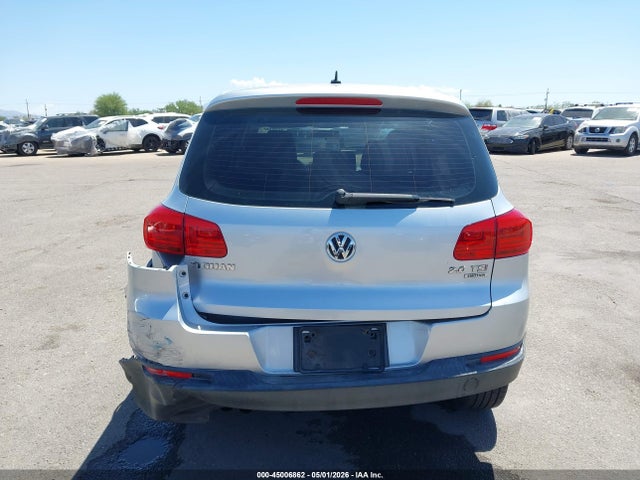 Volkswagen Tiguan S