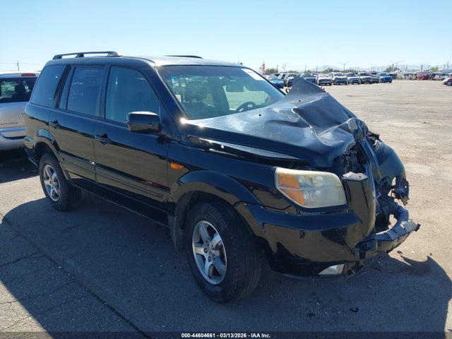 Salvage Honda Pilot Image