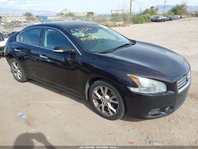 Salvage Nissan Maxima Image