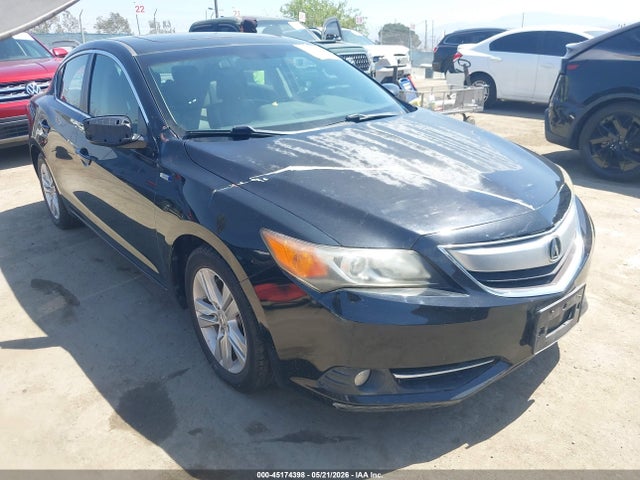Salvage Acura Ilx Hybrid Image