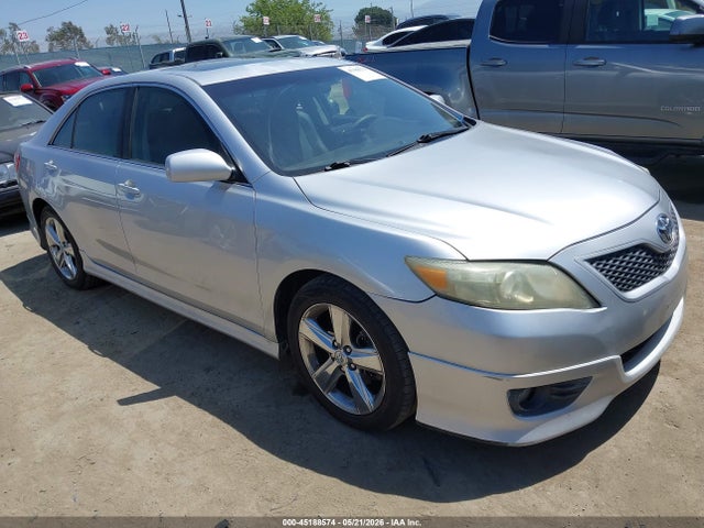 Salvage Toyota Camry Image