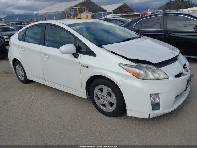 Salvage Toyota Prius Image