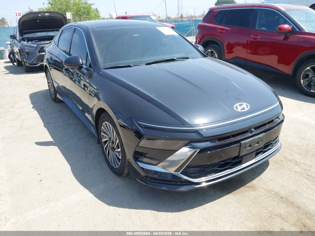 Salvage Hyundai SONATA Image