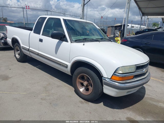 Salvage Chevrolet S-10 Image