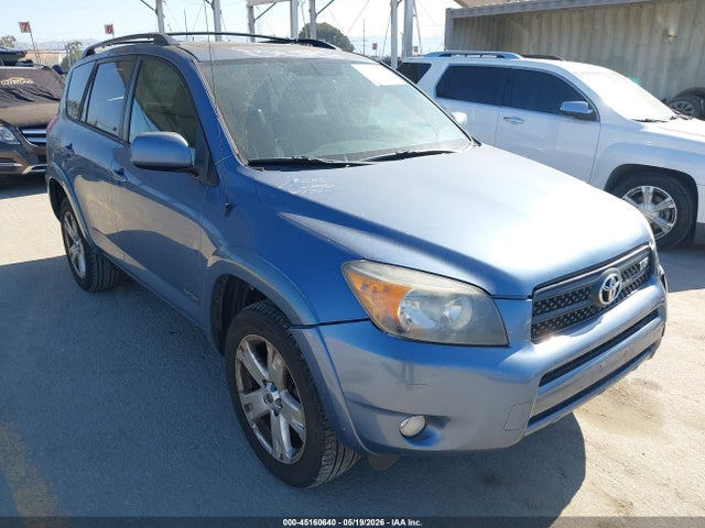 Salvage Toyota RAV4 Image