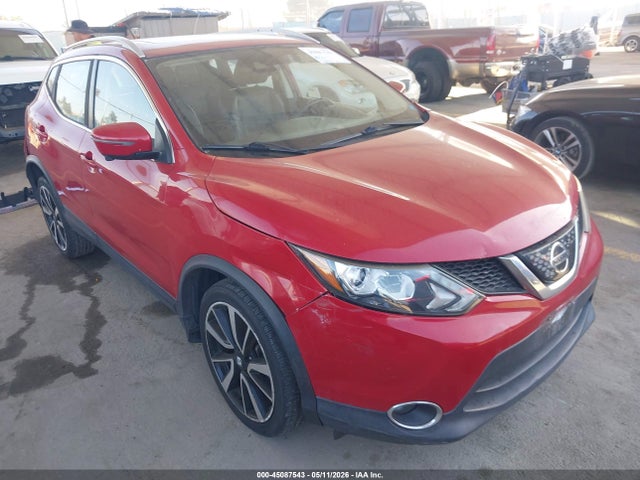 Salvage Nissan Rogue Image