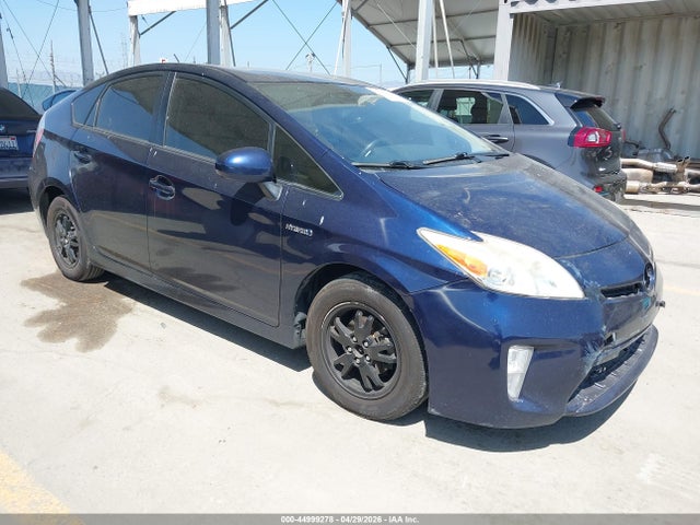 Salvage Toyota Prius Image
