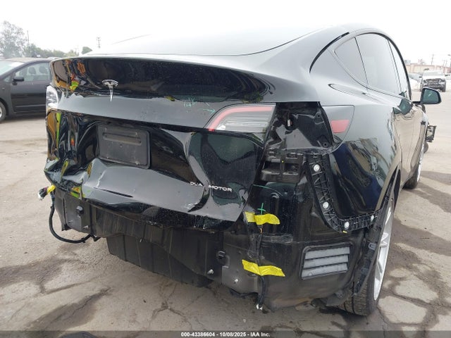 Tesla Model Y Long Range Dual Motor All-wheel Drive