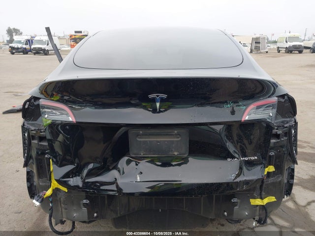 Tesla Model Y Long Range Dual Motor All-wheel Drive