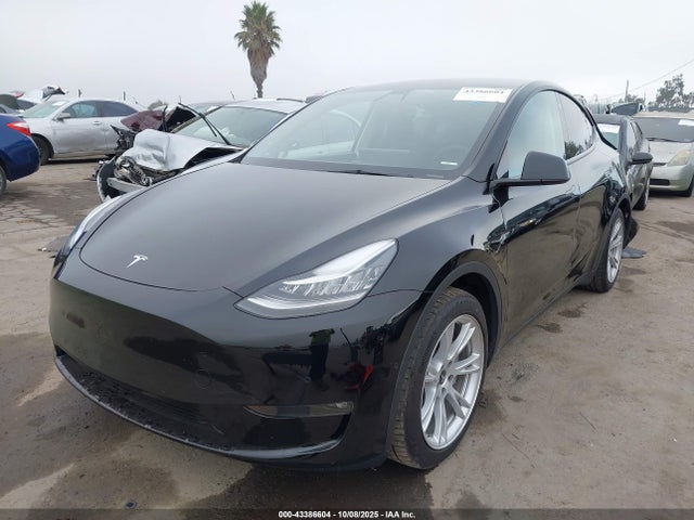 Tesla Model Y Long Range Dual Motor All-wheel Drive