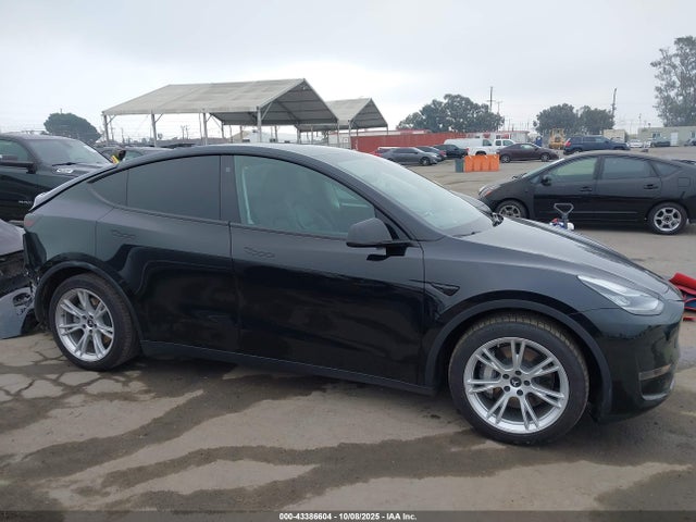 Tesla Model Y Long Range Dual Motor All-wheel Drive